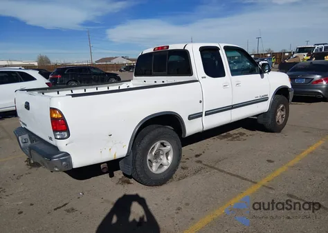 2000 Toyota Tundra Sr5 V8 z USA, uszkodzony, nr VIN 5TBRT341XYS085417